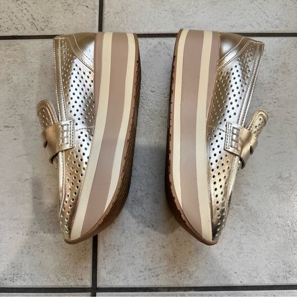 Gold Platform Loafers Dolce Vita Janine Slip On Wedge Shoes GUC Women’s - Picture 5 of 16